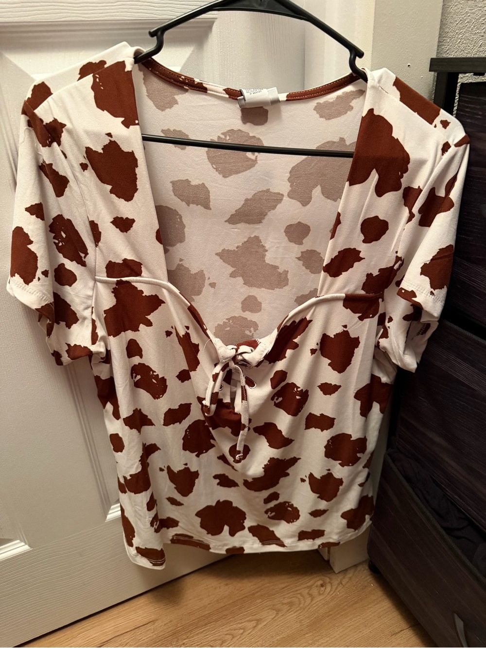 Rue21 Cream and Brown Spot Tie-Front Short Sleeve Top